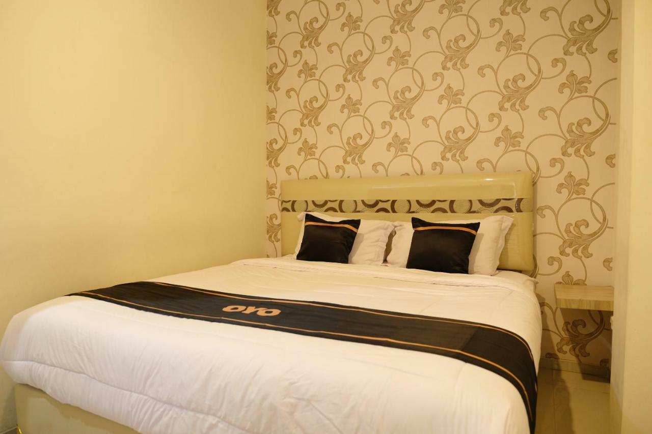 Oyo 1616 Hotel Central City 2 Tanjung Pandan Exterior photo